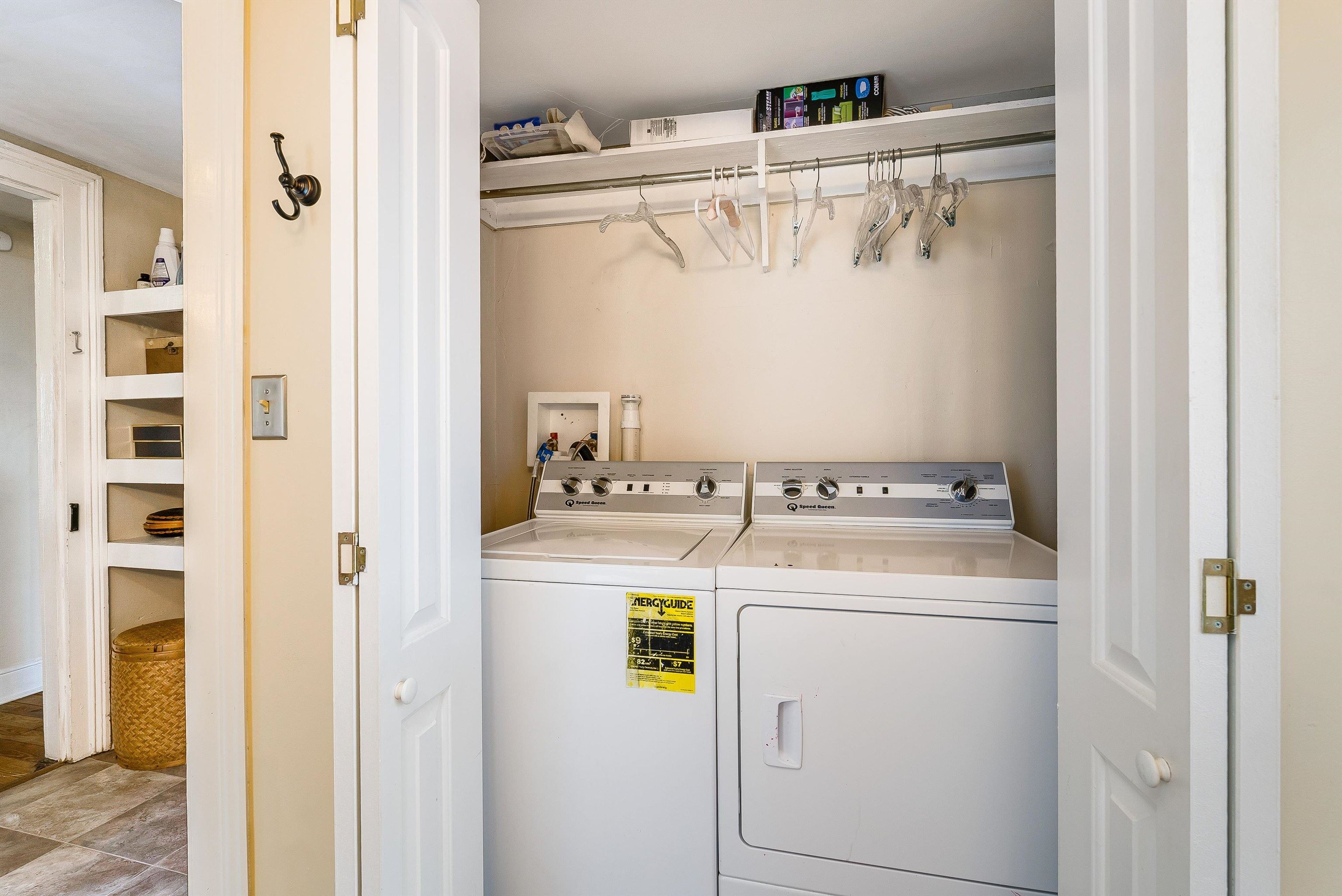 1306 W JOHNSON ST, STAUNTON, Virginia 24401, 3 Bedrooms Bedrooms, ,1 BathroomBathrooms,Residential,1306 W JOHNSON ST,675163 MLS # 675163