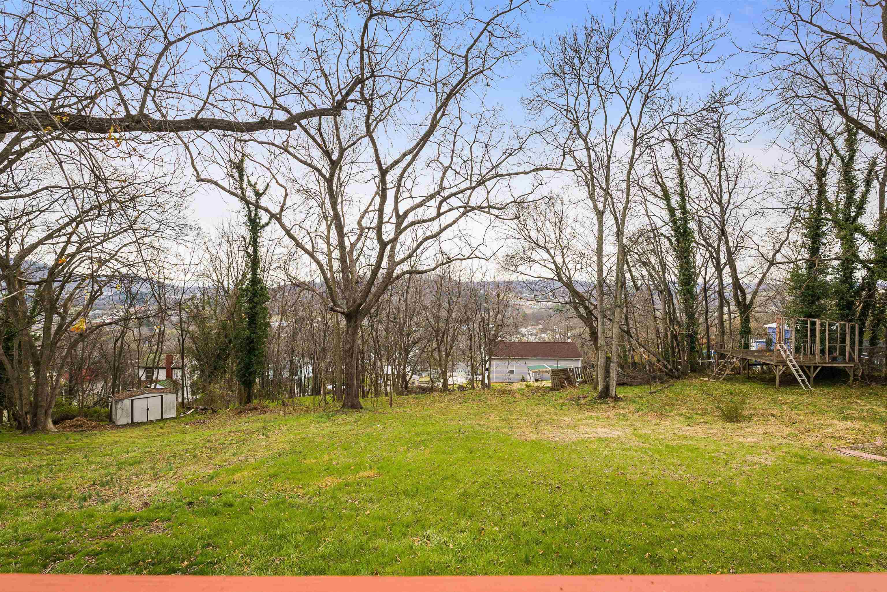 1306 W JOHNSON ST, STAUNTON, Virginia 24401, 3 Bedrooms Bedrooms, ,1 BathroomBathrooms,Residential,1306 W JOHNSON ST,675163 MLS # 675163