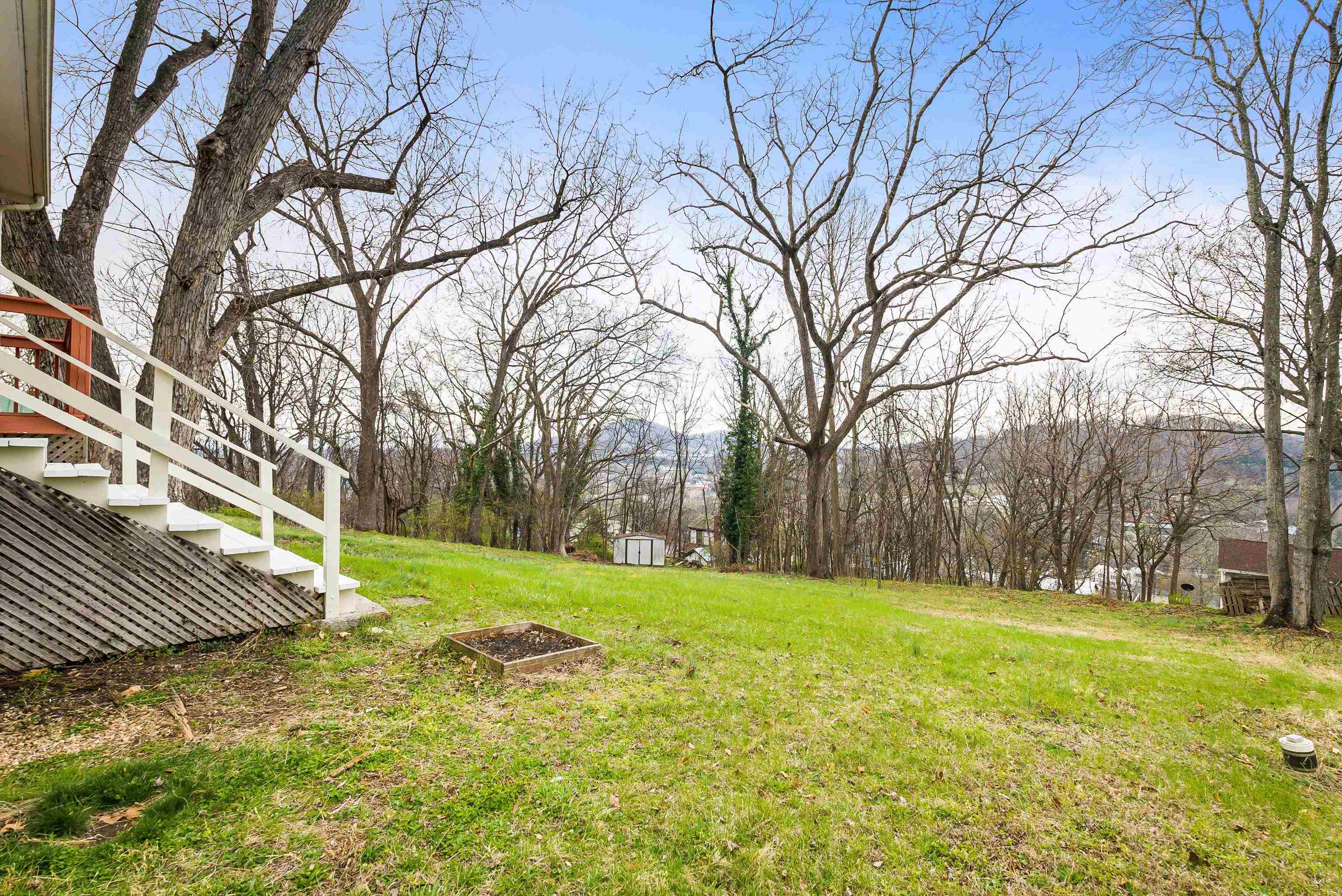 1306 W JOHNSON ST, STAUNTON, Virginia 24401, 3 Bedrooms Bedrooms, ,1 BathroomBathrooms,Residential,1306 W JOHNSON ST,675163 MLS # 675163