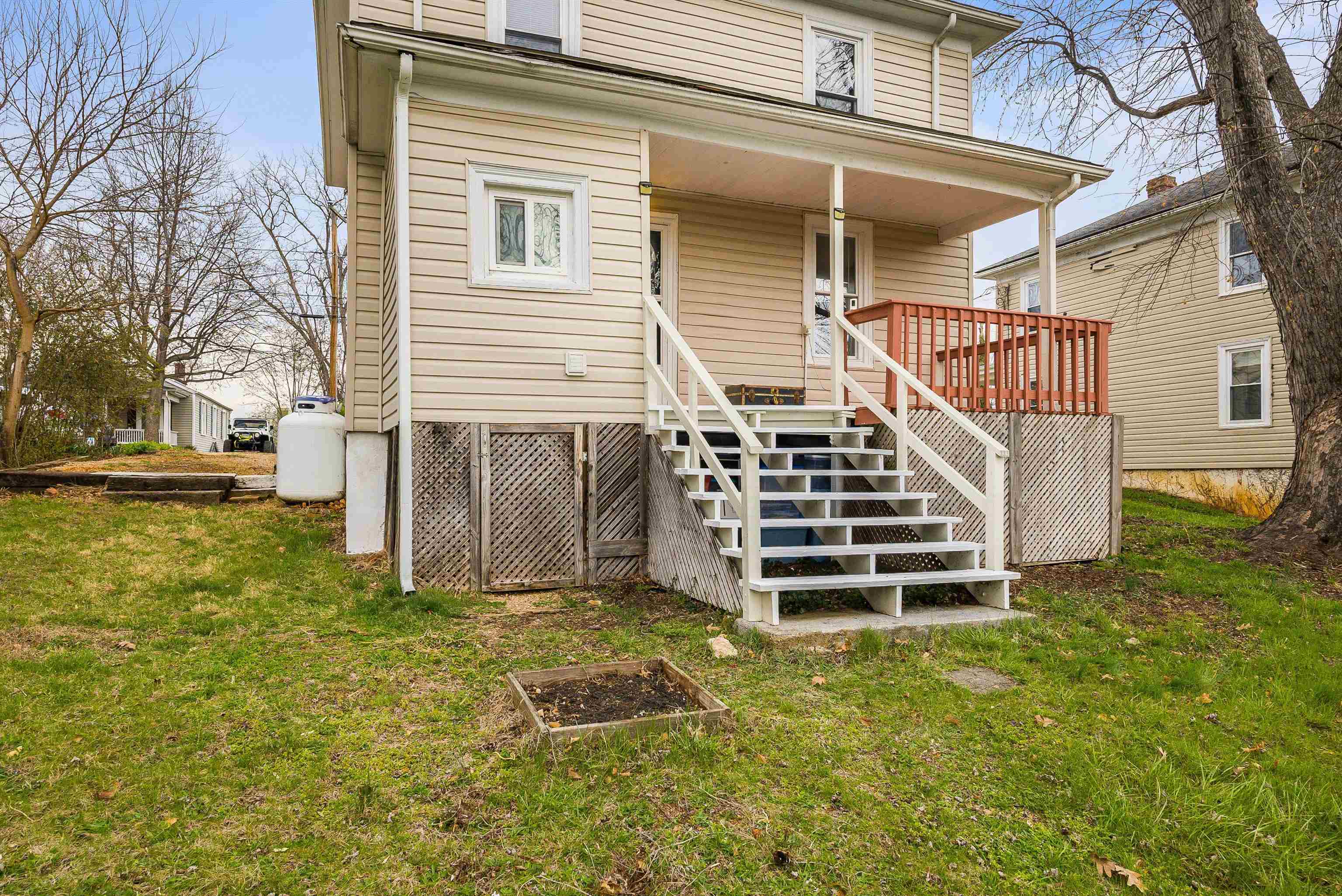 1306 W JOHNSON ST, STAUNTON, Virginia 24401, 3 Bedrooms Bedrooms, ,1 BathroomBathrooms,Residential,1306 W JOHNSON ST,675163 MLS # 675163