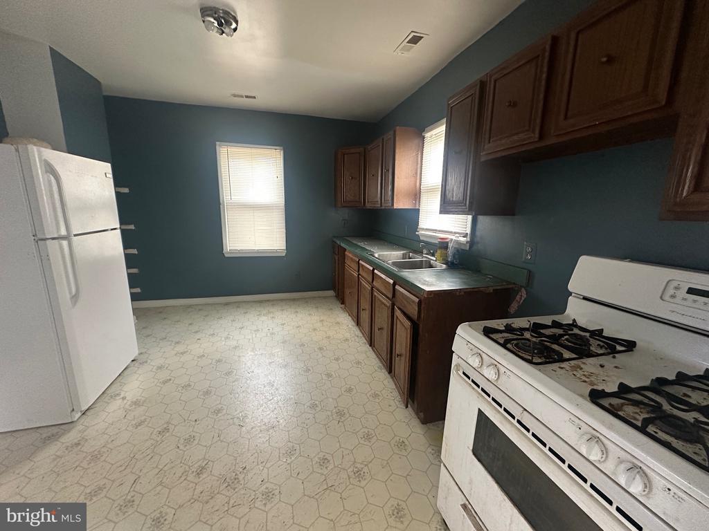 6514 OLD PLANK RD, FREDERICKSBURG, Virginia 22407, 2 Bedrooms Bedrooms, ,1 BathroomBathrooms,Residential,6514 OLD PLANK RD,VASP2037508 MLS # VASP2037508