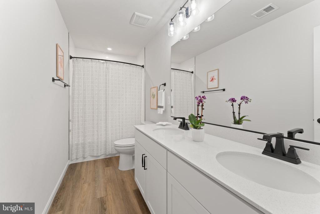 11509 BLUESTEM WAY, FREDERICKSBURG, Virginia 22407, 5 Bedrooms Bedrooms, ,3 BathroomsBathrooms,Residential,11509 BLUESTEM WAY,VASP2040204 MLS # VASP2040204