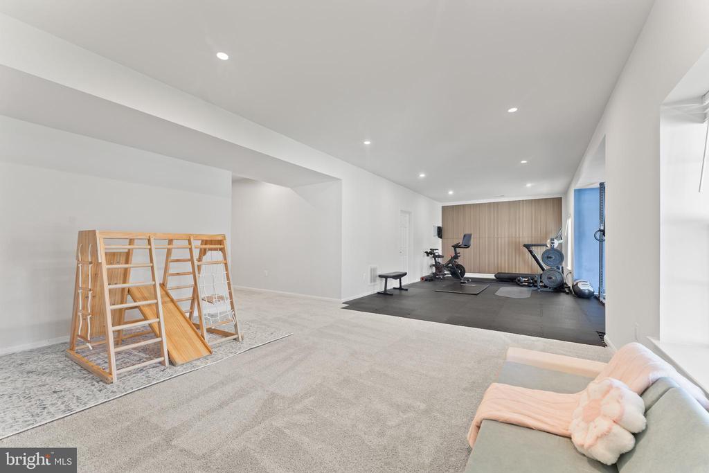 11509 BLUESTEM WAY, FREDERICKSBURG, Virginia 22407, 5 Bedrooms Bedrooms, ,3 BathroomsBathrooms,Residential,11509 BLUESTEM WAY,VASP2040204 MLS # VASP2040204