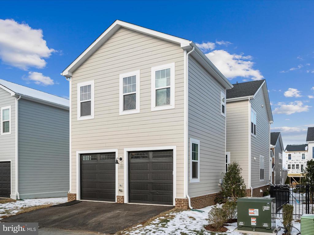 6052 COBBLESTONE CT, MARSHALL, Virginia, 3 Bedrooms Bedrooms, ,2 BathroomsBathrooms,Residential,6052 COBBLESTONE CT,VAFQ2020528 MLS # VAFQ2020528