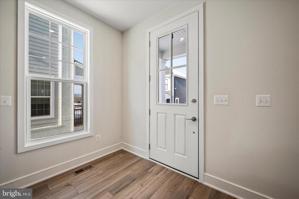 6052 COBBLESTONE CT, MARSHALL, Virginia, 3 Bedrooms Bedrooms, ,2 BathroomsBathrooms,Residential,6052 COBBLESTONE CT,VAFQ2020528 MLS # VAFQ2020528