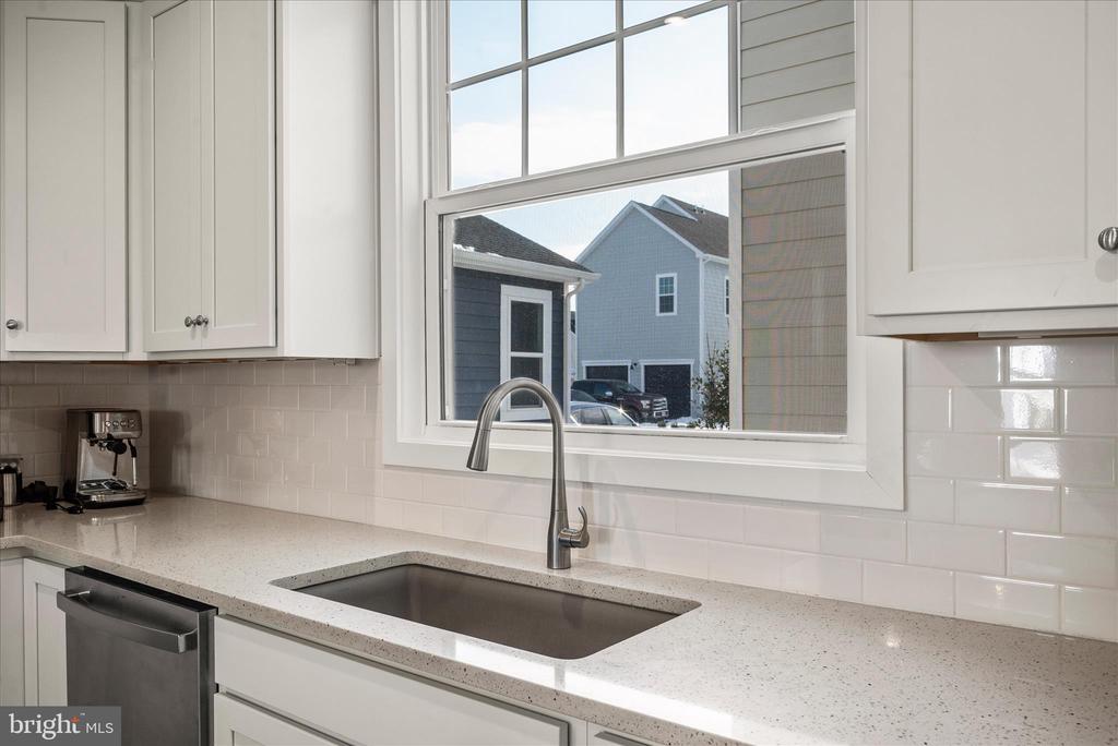 6052 COBBLESTONE CT, MARSHALL, Virginia, 3 Bedrooms Bedrooms, ,2 BathroomsBathrooms,Residential,6052 COBBLESTONE CT,VAFQ2020528 MLS # VAFQ2020528