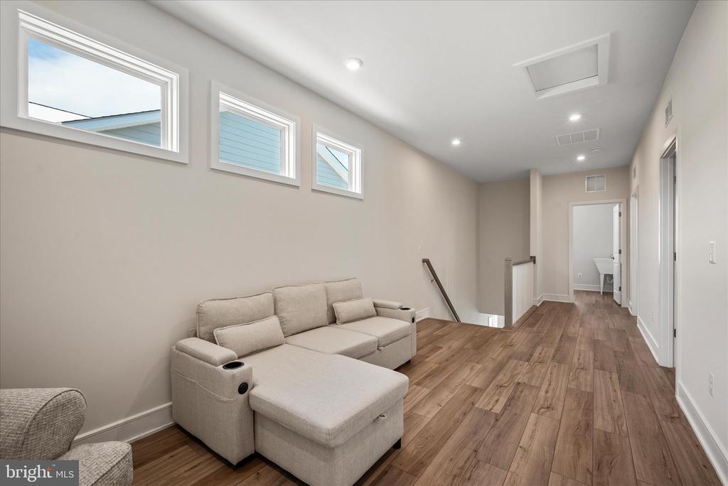 6052 COBBLESTONE CT, MARSHALL, Virginia, 3 Bedrooms Bedrooms, ,2 BathroomsBathrooms,Residential,6052 COBBLESTONE CT,VAFQ2020528 MLS # VAFQ2020528