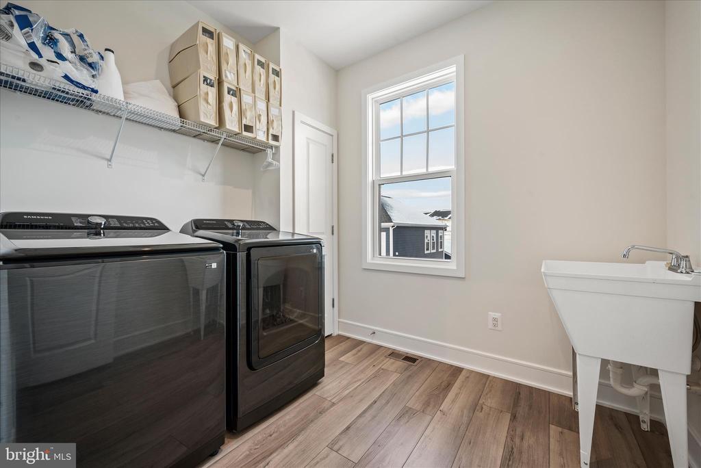 6052 COBBLESTONE CT, MARSHALL, Virginia, 3 Bedrooms Bedrooms, ,2 BathroomsBathrooms,Residential,6052 COBBLESTONE CT,VAFQ2020528 MLS # VAFQ2020528