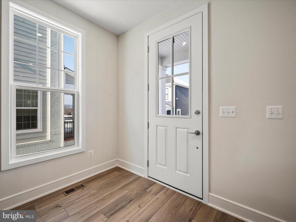 6052 COBBLESTONE CT, MARSHALL, Virginia, 3 Bedrooms Bedrooms, ,2 BathroomsBathrooms,Residential,6052 COBBLESTONE CT,VAFQ2020528 MLS # VAFQ2020528