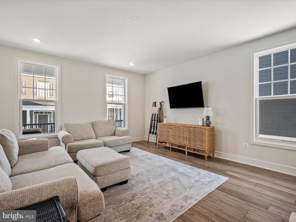 6052 COBBLESTONE CT, MARSHALL, Virginia, 3 Bedrooms Bedrooms, ,2 BathroomsBathrooms,Residential,6052 COBBLESTONE CT,VAFQ2020528 MLS # VAFQ2020528