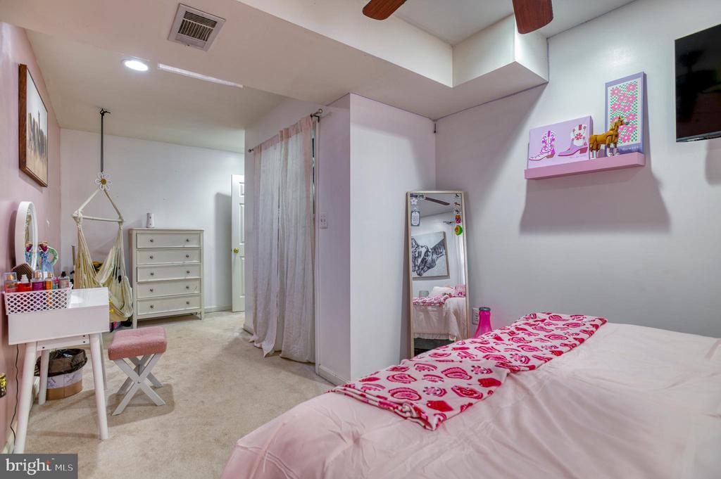 11099 EGGBORNSVILLE RD, RIXEYVILLE, Virginia 22737, 3 Bedrooms Bedrooms, ,2 BathroomsBathrooms,Residential,11099 EGGBORNSVILLE RD,VACU2013074 MLS # VACU2013074