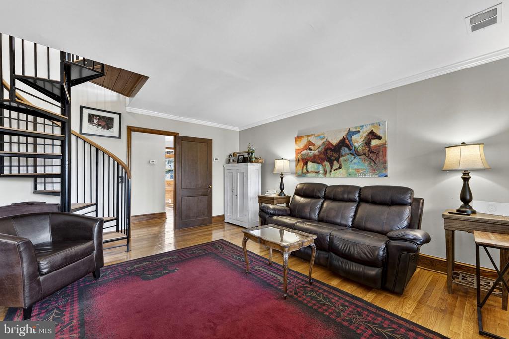 653 FEDERAL ST, PARIS, Virginia, 3 Bedrooms Bedrooms, ,3 BathroomsBathrooms,Residential,653 FEDERAL ST,VAFQ2021222 MLS # VAFQ2021222