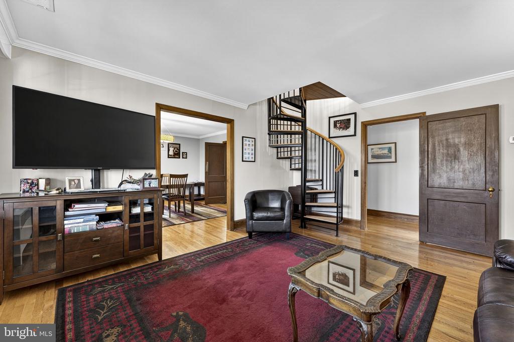 653 FEDERAL ST, PARIS, Virginia, 3 Bedrooms Bedrooms, ,3 BathroomsBathrooms,Residential,653 FEDERAL ST,VAFQ2021222 MLS # VAFQ2021222