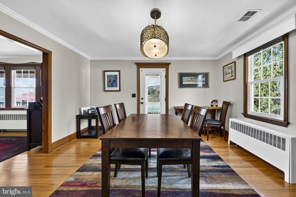 653 FEDERAL ST, PARIS, Virginia, 3 Bedrooms Bedrooms, ,3 BathroomsBathrooms,Residential,653 FEDERAL ST,VAFQ2021222 MLS # VAFQ2021222