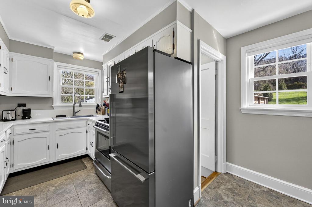 653 FEDERAL ST, PARIS, Virginia, 3 Bedrooms Bedrooms, ,3 BathroomsBathrooms,Residential,653 FEDERAL ST,VAFQ2021222 MLS # VAFQ2021222