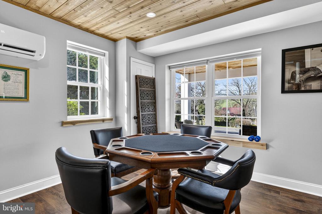 653 FEDERAL ST, PARIS, Virginia, 3 Bedrooms Bedrooms, ,3 BathroomsBathrooms,Residential,653 FEDERAL ST,VAFQ2021222 MLS # VAFQ2021222