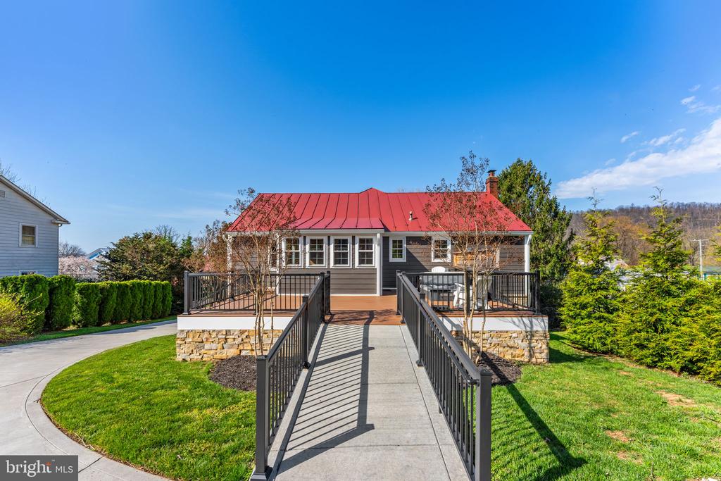 653 FEDERAL ST, PARIS, Virginia, 3 Bedrooms Bedrooms, ,3 BathroomsBathrooms,Residential,653 FEDERAL ST,VAFQ2021222 MLS # VAFQ2021222