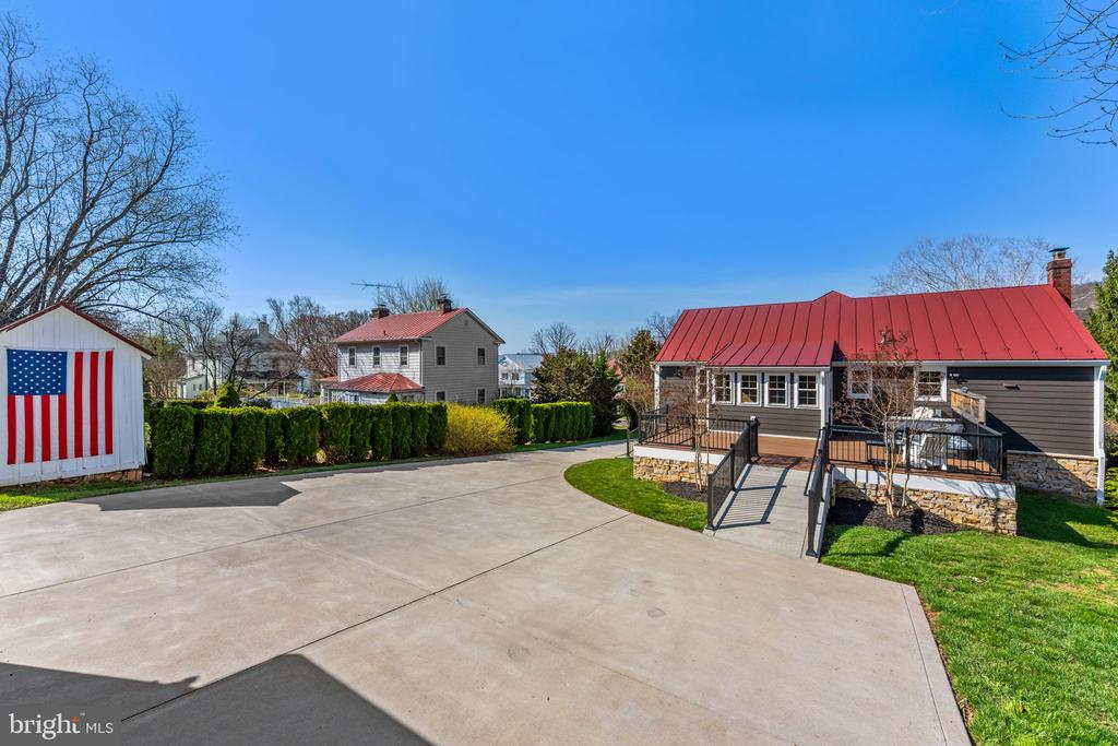 653 FEDERAL ST, PARIS, Virginia, 3 Bedrooms Bedrooms, ,3 BathroomsBathrooms,Residential,653 FEDERAL ST,VAFQ2021222 MLS # VAFQ2021222