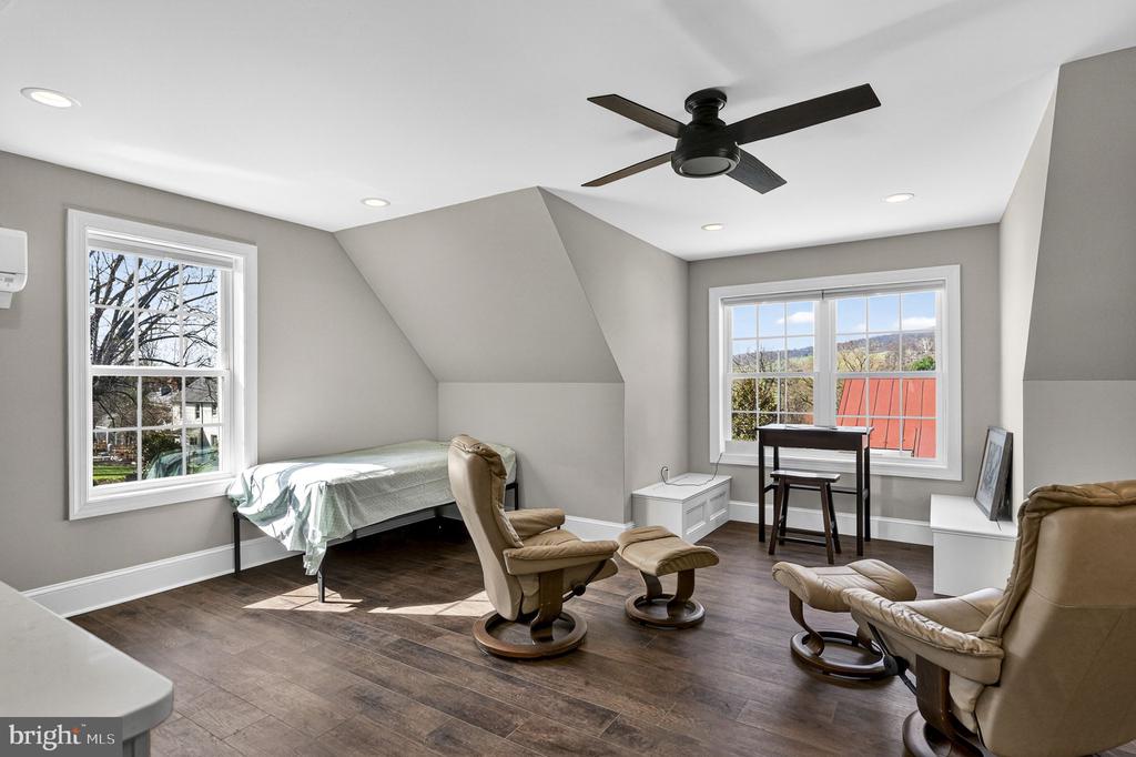 653 FEDERAL ST, PARIS, Virginia, 3 Bedrooms Bedrooms, ,3 BathroomsBathrooms,Residential,653 FEDERAL ST,VAFQ2021222 MLS # VAFQ2021222