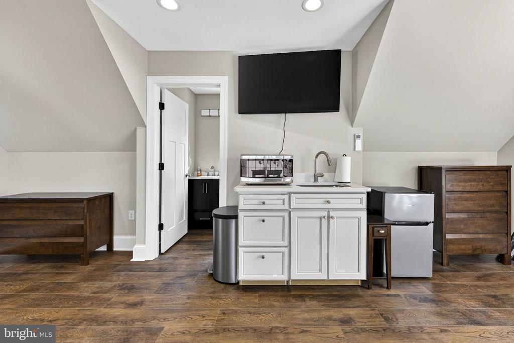 653 FEDERAL ST, PARIS, Virginia, 3 Bedrooms Bedrooms, ,3 BathroomsBathrooms,Residential,653 FEDERAL ST,VAFQ2021222 MLS # VAFQ2021222