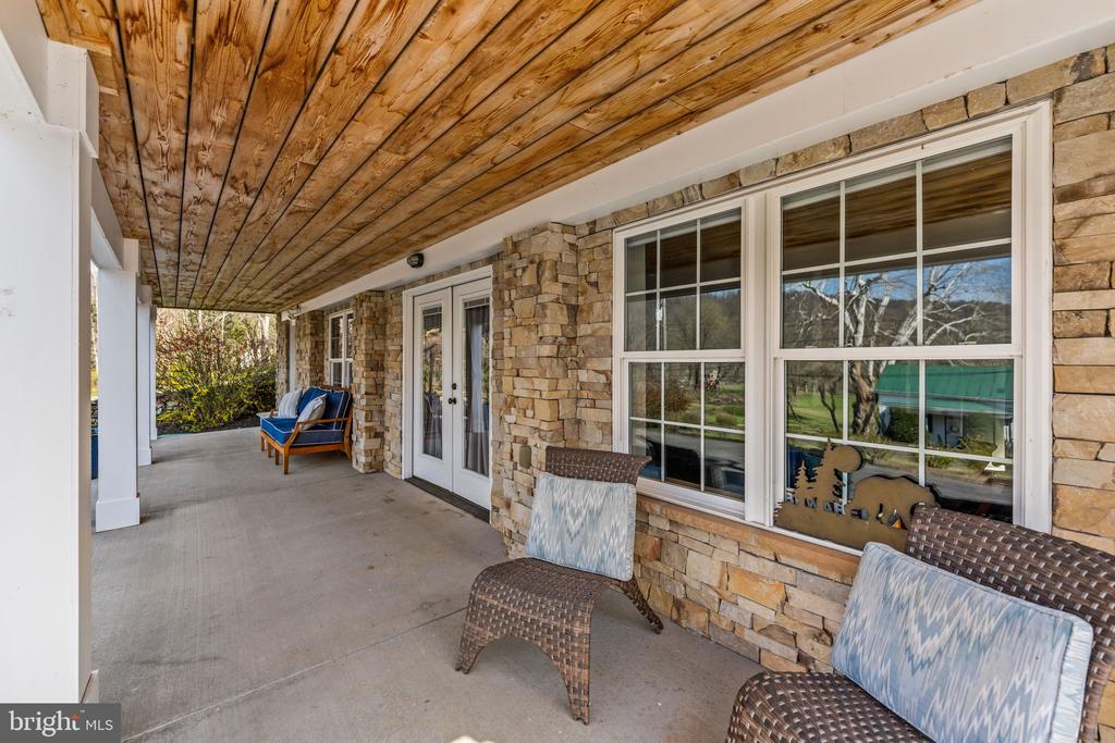 653 FEDERAL ST, PARIS, Virginia, 3 Bedrooms Bedrooms, ,3 BathroomsBathrooms,Residential,653 FEDERAL ST,VAFQ2021222 MLS # VAFQ2021222