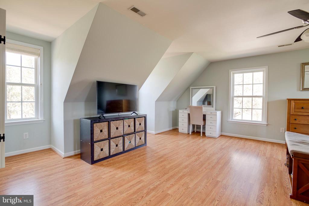 15607 FOX CHASE LN, CULPEPER, Virginia 22701, 4 Bedrooms Bedrooms, ,3 BathroomsBathrooms,Residential,15607 FOX CHASE LN,VACU2013164 MLS # VACU2013164