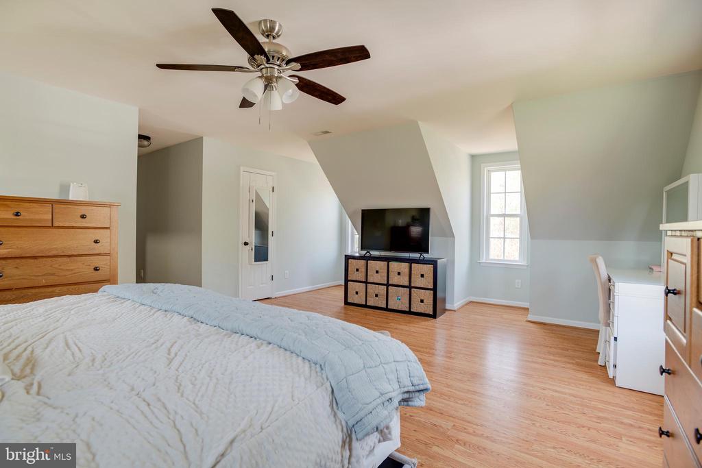 15607 FOX CHASE LN, CULPEPER, Virginia 22701, 4 Bedrooms Bedrooms, ,3 BathroomsBathrooms,Residential,15607 FOX CHASE LN,VACU2013164 MLS # VACU2013164