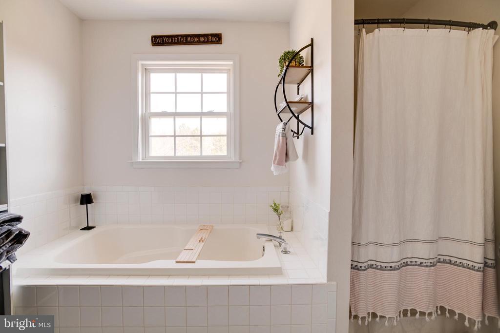 15607 FOX CHASE LN, CULPEPER, Virginia 22701, 4 Bedrooms Bedrooms, ,3 BathroomsBathrooms,Residential,15607 FOX CHASE LN,VACU2013164 MLS # VACU2013164