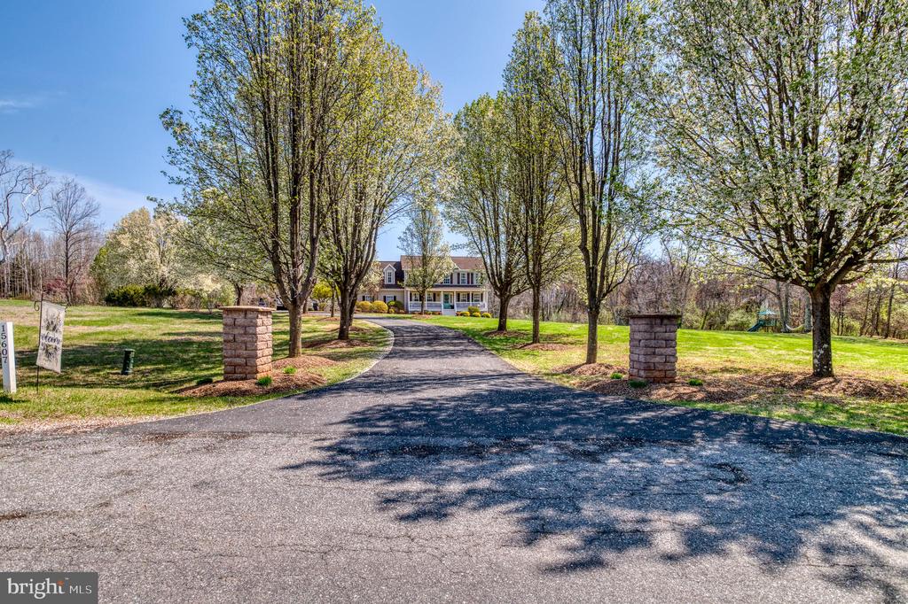 15607 FOX CHASE LN, CULPEPER, Virginia 22701, 4 Bedrooms Bedrooms, ,3 BathroomsBathrooms,Residential,15607 FOX CHASE LN,VACU2013164 MLS # VACU2013164