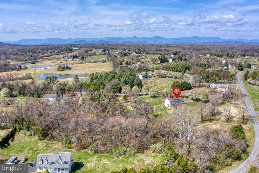 15607 FOX CHASE LN, CULPEPER, Virginia 22701, 4 Bedrooms Bedrooms, ,3 BathroomsBathrooms,Residential,15607 FOX CHASE LN,VACU2013164 MLS # VACU2013164