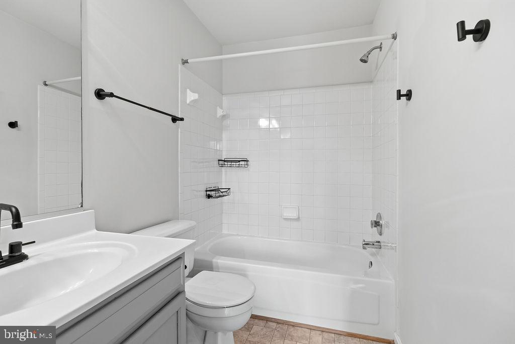 751 CEDAR CREST DR, WARRENTON, Virginia 20186, 2 Bedrooms Bedrooms, ,2 BathroomsBathrooms,Residential,751 CEDAR CREST DR,VAFQ2021240 MLS # VAFQ2021240