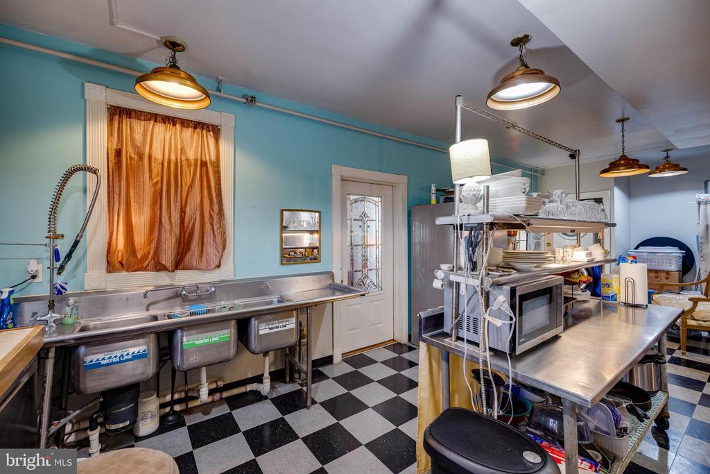 138 E MAIN ST, LURAY, Virginia 22835, 3 Bedrooms Bedrooms, ,3 BathroomsBathrooms,Residential,138 E MAIN ST,VAPA2006240 MLS # VAPA2006240