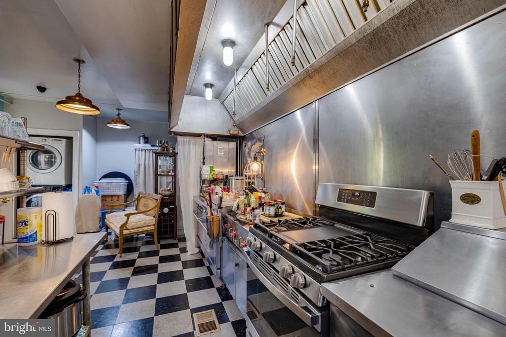 138 E MAIN ST, LURAY, Virginia 22835, 3 Bedrooms Bedrooms, ,3 BathroomsBathrooms,Residential,138 E MAIN ST,VAPA2006240 MLS # VAPA2006240