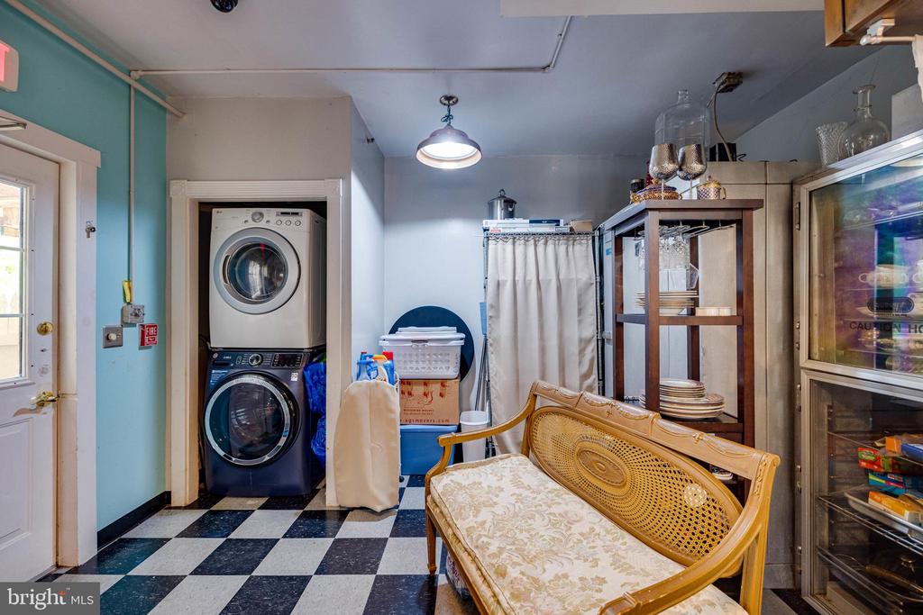 138 E MAIN ST, LURAY, Virginia 22835, 3 Bedrooms Bedrooms, ,3 BathroomsBathrooms,Residential,138 E MAIN ST,VAPA2006240 MLS # VAPA2006240