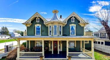 138 E MAIN ST, LURAY, Virginia 22835, 3 Bedrooms Bedrooms, ,3 BathroomsBathrooms,Residential,138 E MAIN ST,VAPA2006240 MLS # VAPA2006240