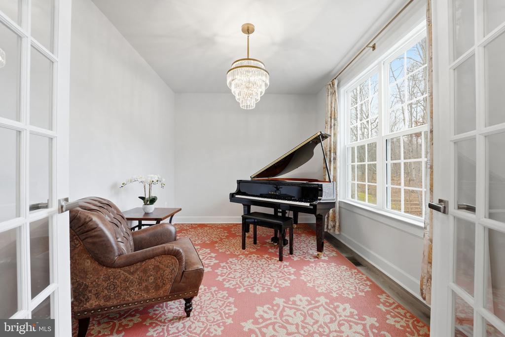 10909 CANTERBURY CT, SPOTSYLVANIA, Virginia 22551, 4 Bedrooms Bedrooms, ,4 BathroomsBathrooms,Residential,10909 CANTERBURY CT,VASP2040560 MLS # VASP2040560