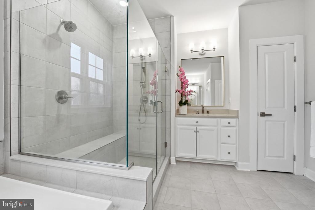 10909 CANTERBURY CT, SPOTSYLVANIA, Virginia 22551, 4 Bedrooms Bedrooms, ,4 BathroomsBathrooms,Residential,10909 CANTERBURY CT,VASP2040560 MLS # VASP2040560