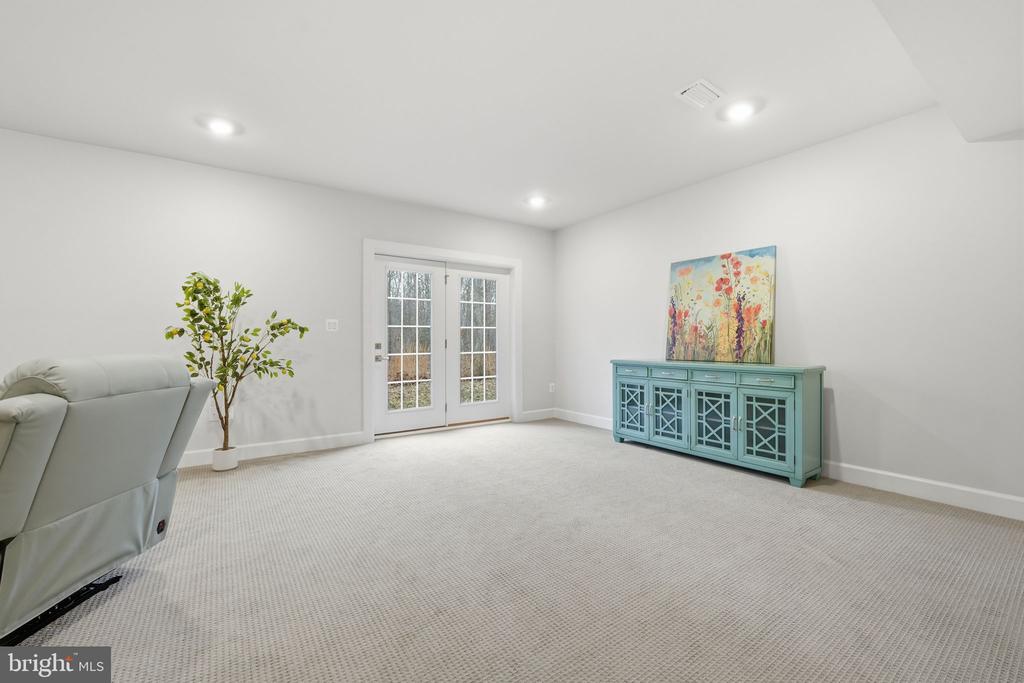 10909 CANTERBURY CT, SPOTSYLVANIA, Virginia 22551, 4 Bedrooms Bedrooms, ,4 BathroomsBathrooms,Residential,10909 CANTERBURY CT,VASP2040560 MLS # VASP2040560