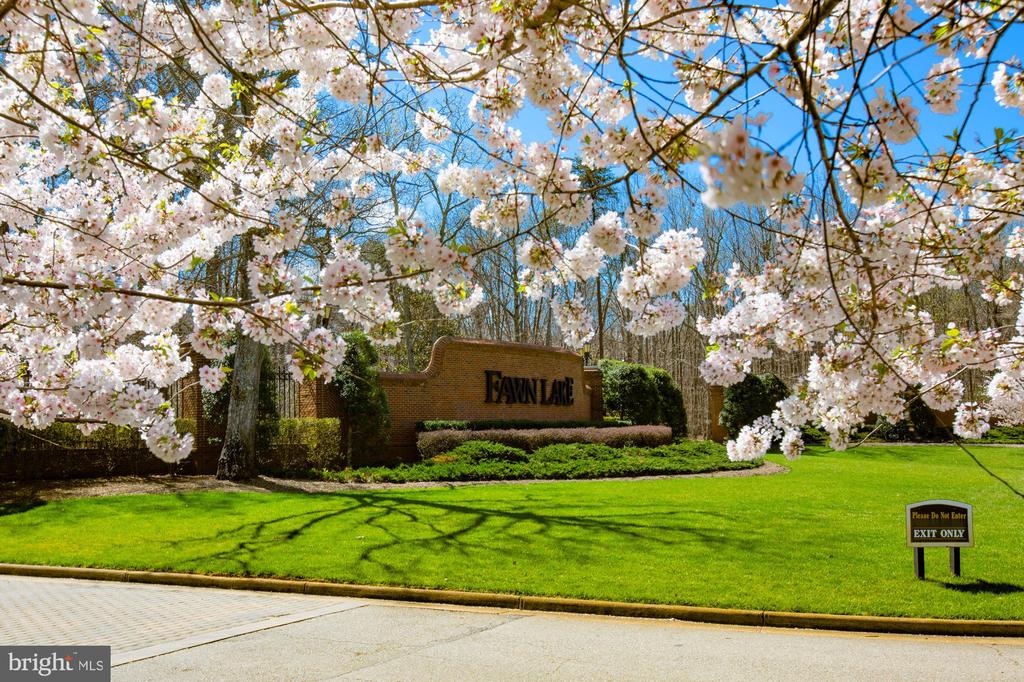 10909 CANTERBURY CT, SPOTSYLVANIA, Virginia 22551, 4 Bedrooms Bedrooms, ,4 BathroomsBathrooms,Residential,10909 CANTERBURY CT,VASP2040560 MLS # VASP2040560