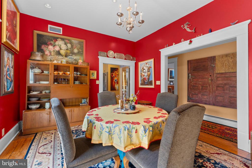 802 S BLUE RIDGE AVE, CULPEPER, Virginia 22701, 5 Bedrooms Bedrooms, ,2 BathroomsBathrooms,Residential,802 S BLUE RIDGE AVE,VACU2013188 MLS # VACU2013188