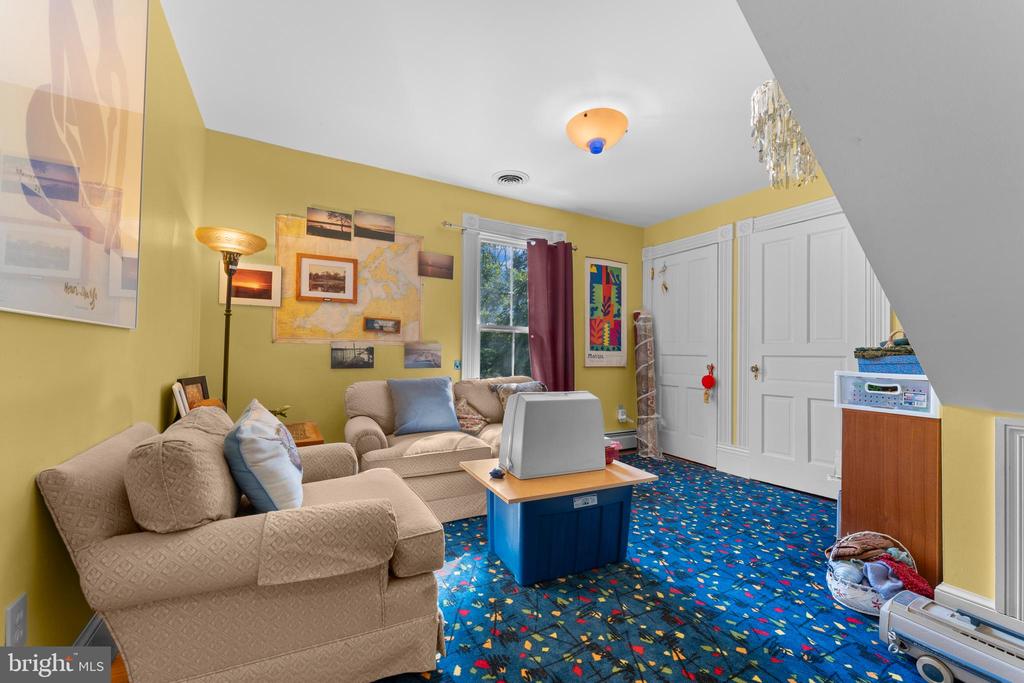 802 S BLUE RIDGE AVE, CULPEPER, Virginia 22701, 5 Bedrooms Bedrooms, ,2 BathroomsBathrooms,Residential,802 S BLUE RIDGE AVE,VACU2013188 MLS # VACU2013188