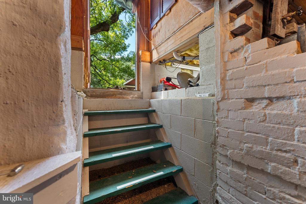 802 S BLUE RIDGE AVE, CULPEPER, Virginia 22701, 5 Bedrooms Bedrooms, ,2 BathroomsBathrooms,Residential,802 S BLUE RIDGE AVE,VACU2013188 MLS # VACU2013188