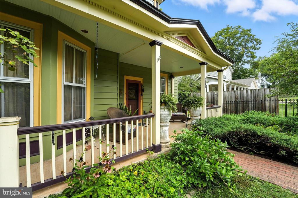 802 S BLUE RIDGE AVE, CULPEPER, Virginia 22701, 5 Bedrooms Bedrooms, ,2 BathroomsBathrooms,Residential,802 S BLUE RIDGE AVE,VACU2013188 MLS # VACU2013188