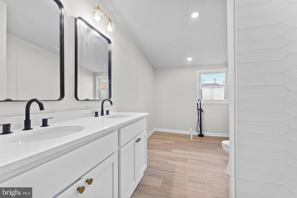 3367 DAVIS HWY, LOUISA, Virginia 23093, 3 Bedrooms Bedrooms, ,2 BathroomsBathrooms,Residential,3367 DAVIS HWY,VALA2009564 MLS # VALA2009564