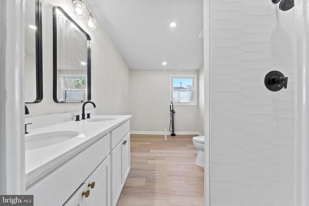 3367 DAVIS HWY, LOUISA, Virginia 23093, 3 Bedrooms Bedrooms, ,2 BathroomsBathrooms,Residential,3367 DAVIS HWY,VALA2009564 MLS # VALA2009564