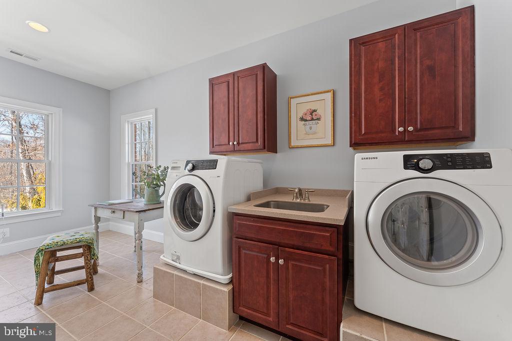 13611 KALMBACKS MILL DR, FREDERICKSBURG, Virginia 22407, 5 Bedrooms Bedrooms, ,6 BathroomsBathrooms,Residential,13611 KALMBACKS MILL DR,VASP2040540 MLS # VASP2040540