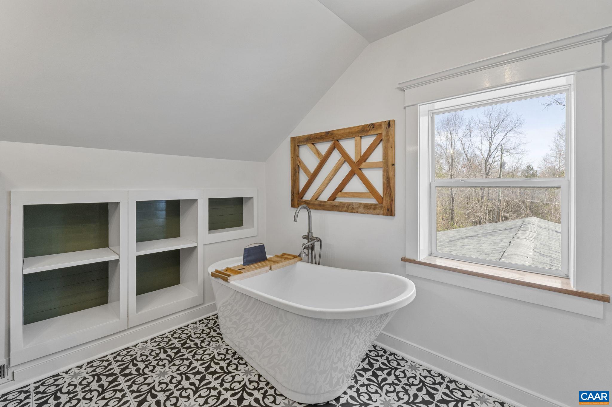 4939 RICHMOND RD, KESWICK, Virginia 22947, 5 Bedrooms Bedrooms, ,3 BathroomsBathrooms,Residential,4939 RICHMOND RD,675083 MLS # 675083