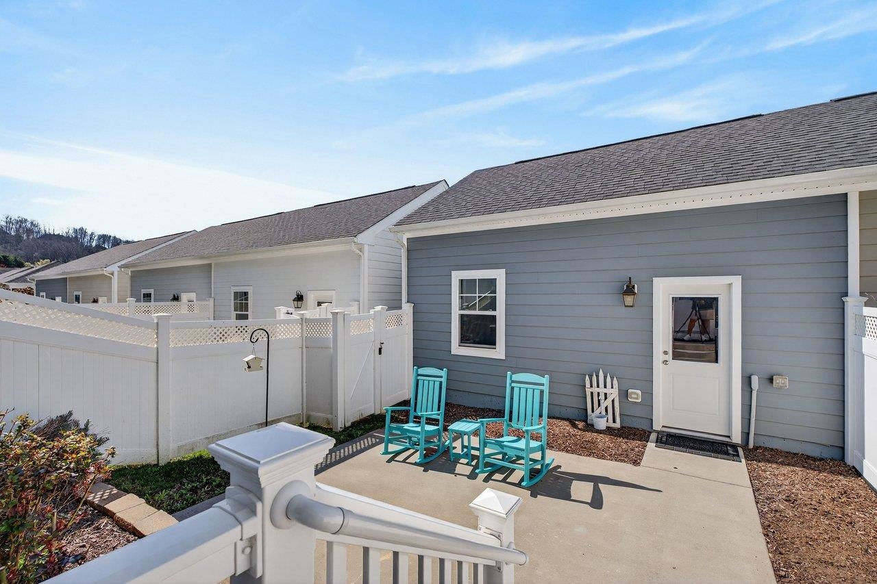 3390 CHARLESTON BLVD, ROCKINGHAM, Virginia 22801, 3 Bedrooms Bedrooms, ,2 BathroomsBathrooms,Residential,3390 CHARLESTON BLVD,675165 MLS # 675165