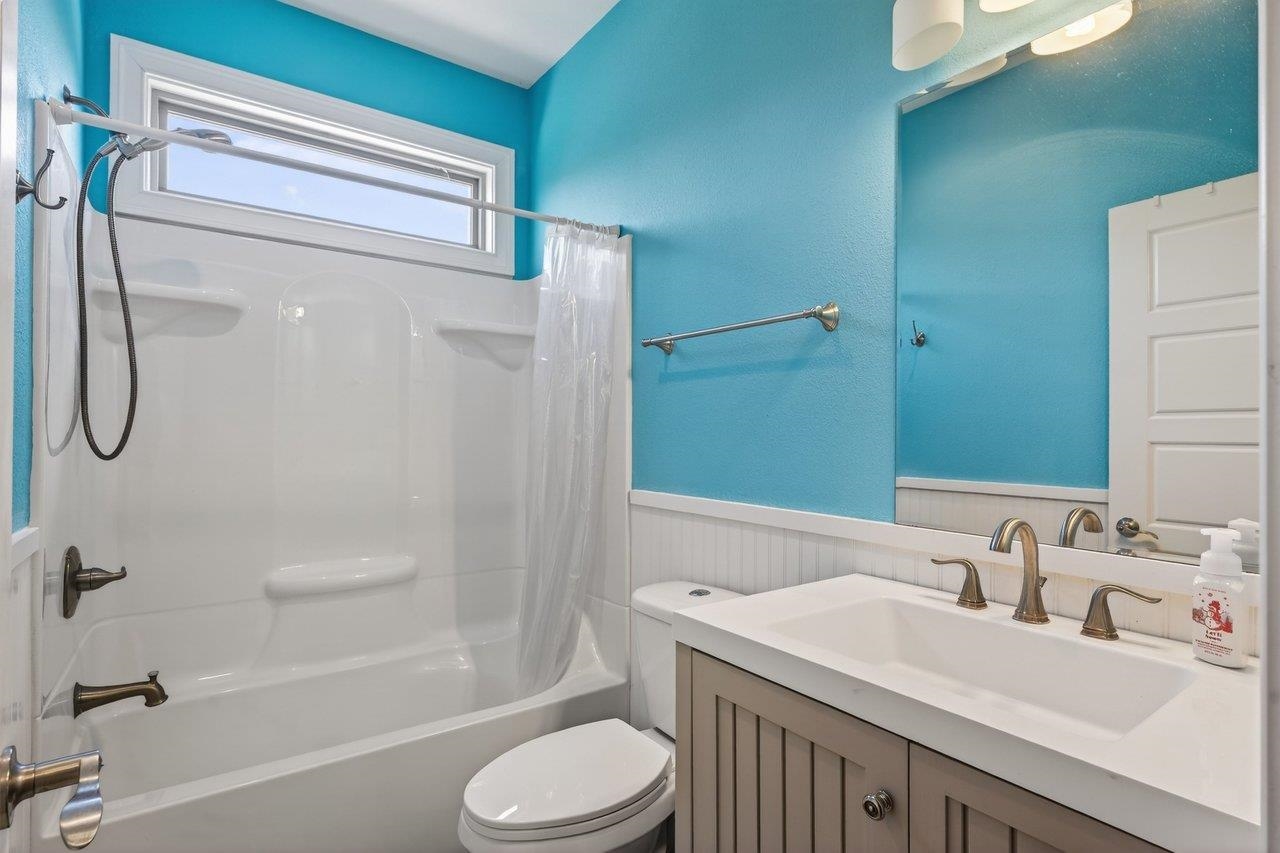 2005 MARIGOLD CIR, ROCKINGHAM, Virginia 22801, 5 Bedrooms Bedrooms, ,4 BathroomsBathrooms,Residential,2005 MARIGOLD CIR,675166 MLS # 675166