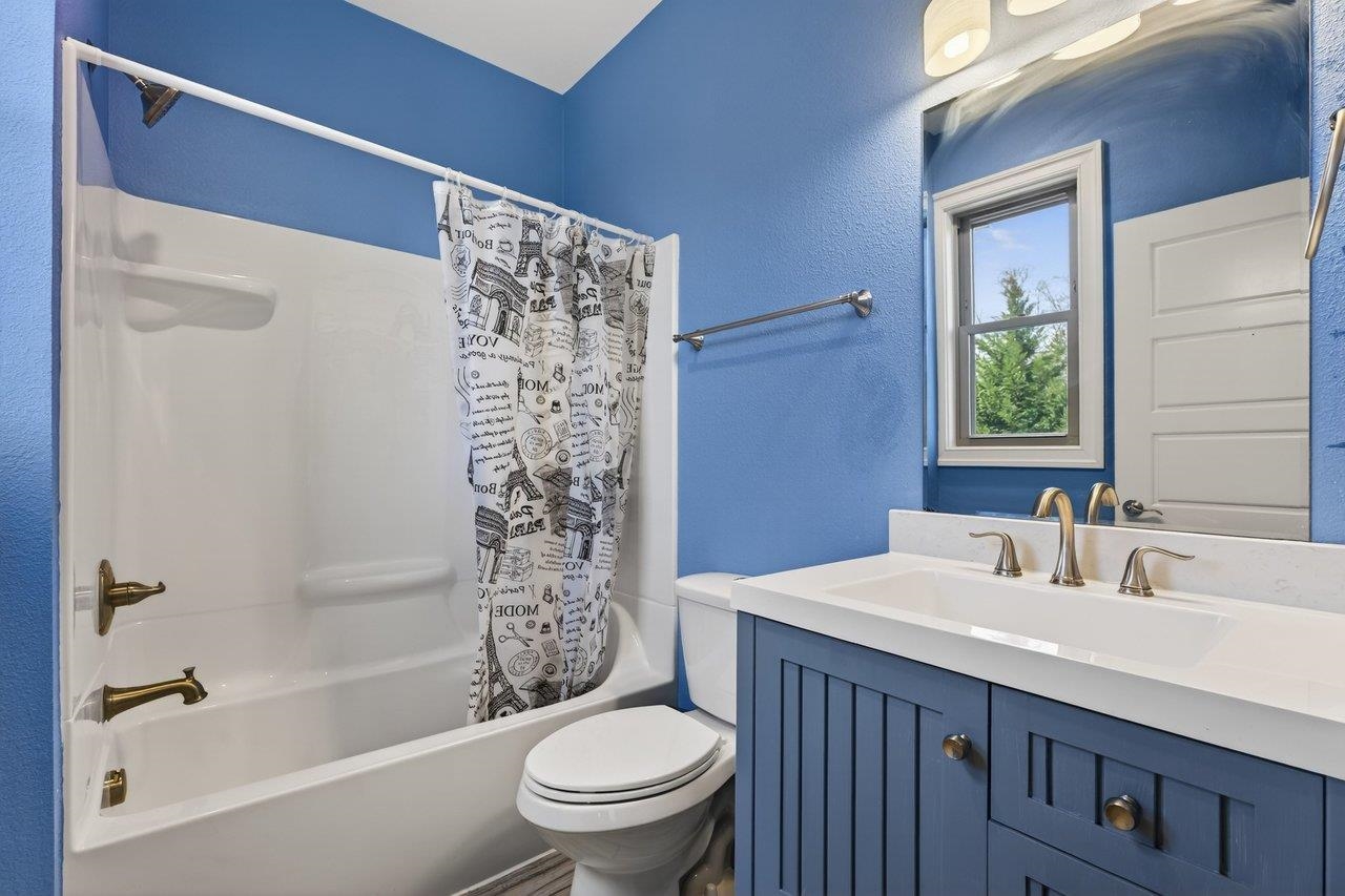 2005 MARIGOLD CIR, ROCKINGHAM, Virginia 22801, 5 Bedrooms Bedrooms, ,4 BathroomsBathrooms,Residential,2005 MARIGOLD CIR,675166 MLS # 675166